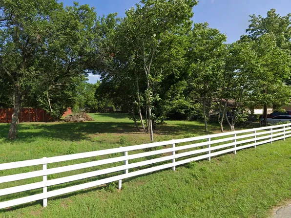 939 & 933 Applegate St, Dallas, TX 75253