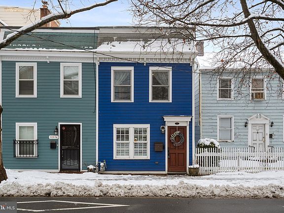 4th image of 329 N Henry St