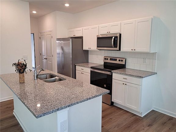 5th image of 1404 Ben Park Way #1404