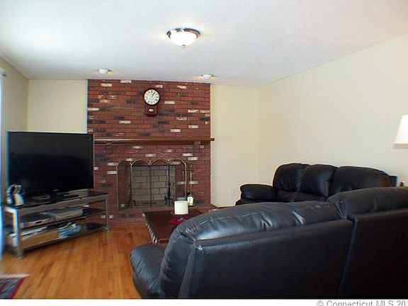 13x19 Family Room, hardwood...