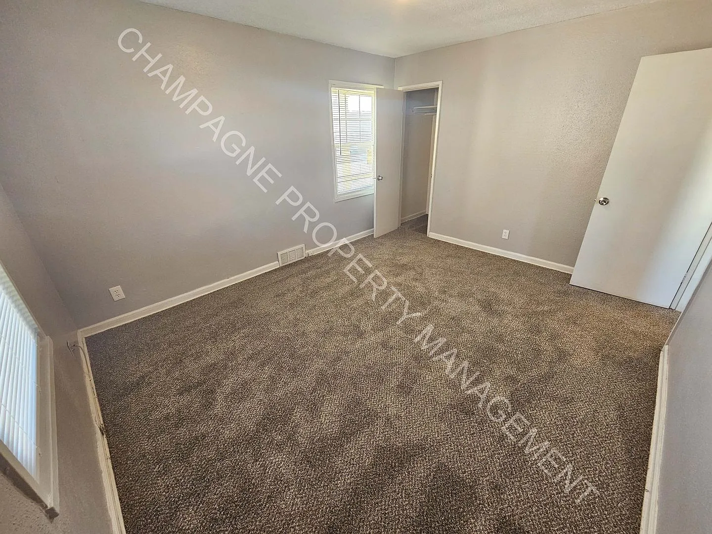 9508-9510 Harrison St. — Photo 4