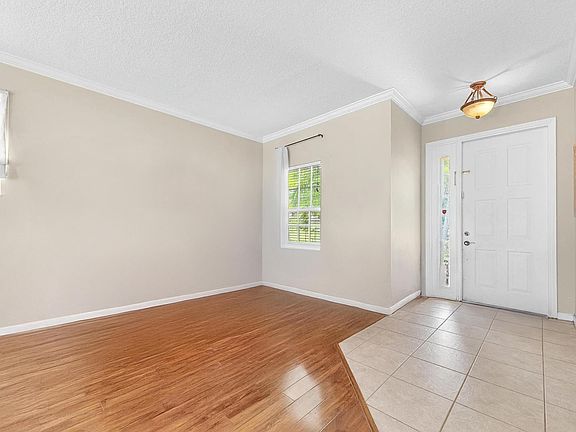 4th image of 168 Canterbury Place
