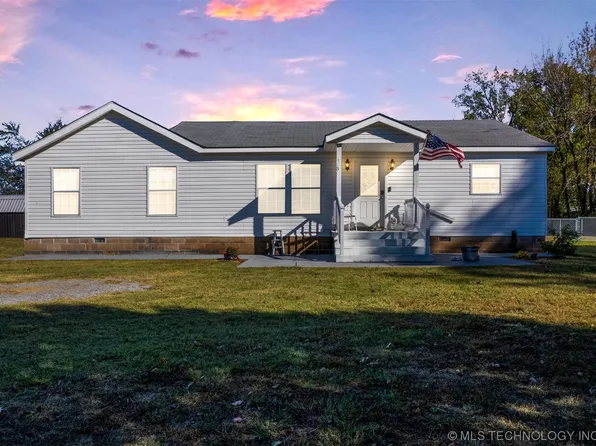 403 Lee Ave, Adair, OK 74330