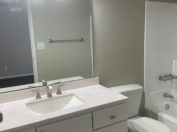 5th image of 2704 E Turney Ave APT 1