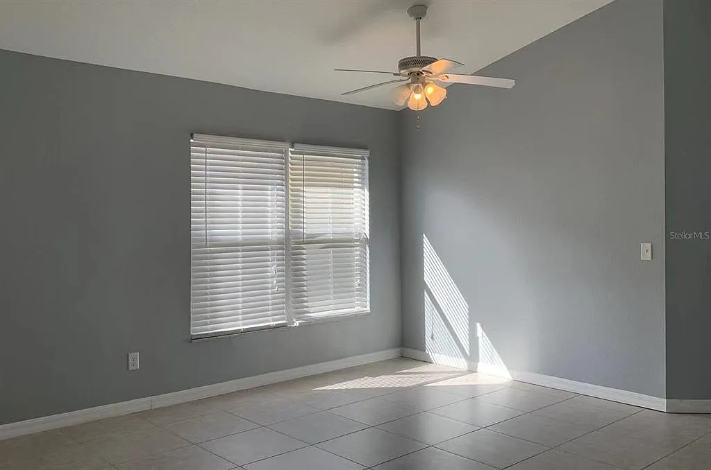 3 bed, 2.0 bath, 1677 sqft, $1,995 — Photo 2