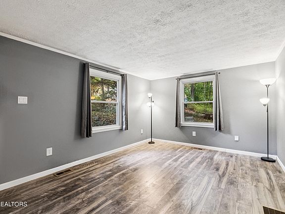 2nd image of 3783 Forest Heights Cir