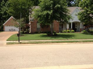 6447 Darren Dr, Olive Branch, MS 38654