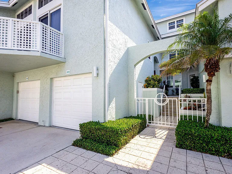 205 Mainsail Cir — Photo 8