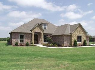 1627 Savona Ln, Edmond, OK 73034