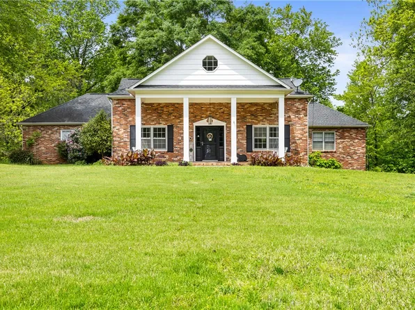 3644 Walhalla Hwy, Six Mile, SC 29682