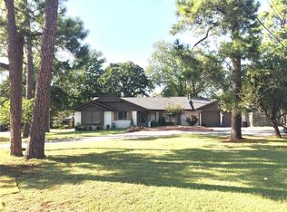 2702 Walnut Rd, Norman, OK 73072