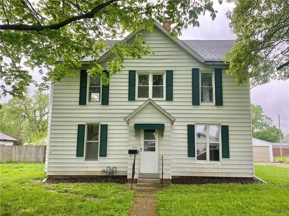 305 N Poplar St, Assumption, IL 62510
