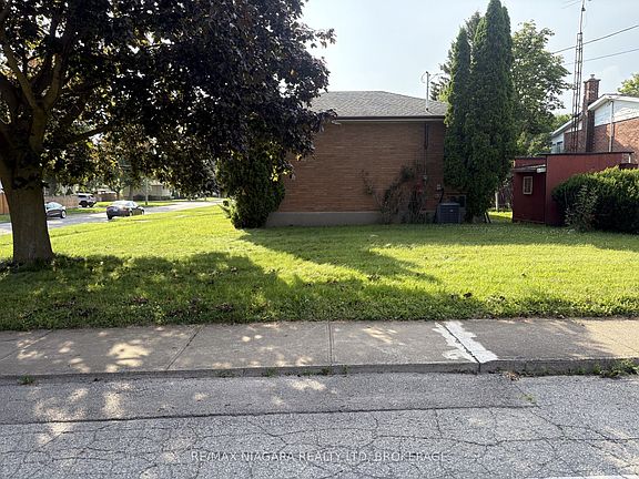 3rd image of 6611 Margaret St