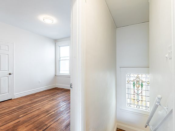 3rd image of 816 Cleveland Ave #2