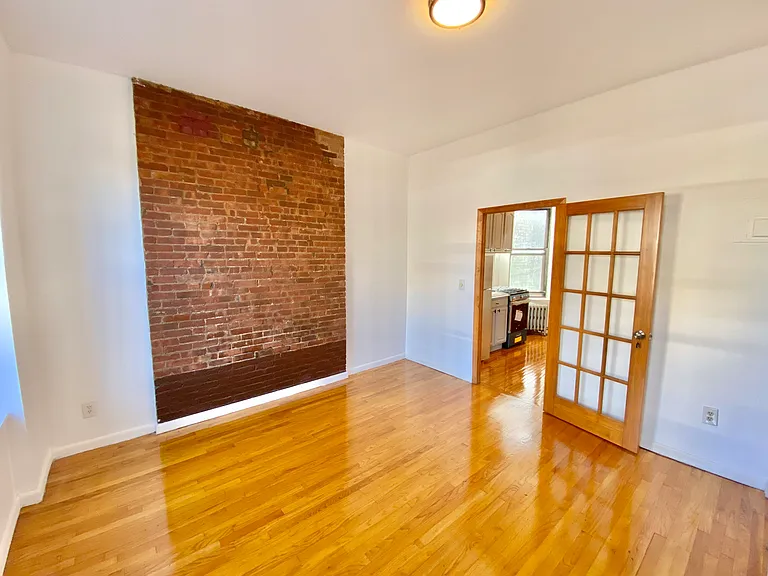 306 E 11th St #4B — Photo 6