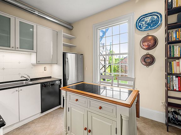 Eat in Kitchen