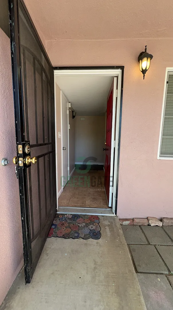 3 Bedroom 2 Bath Move In Ready In Modesto!! — Photo 4