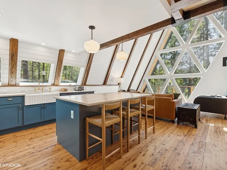 123 Little Mountain Rd — Photo 17