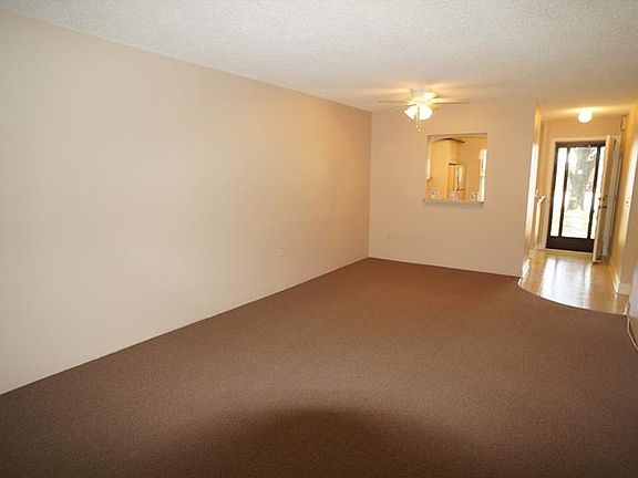 5th image of 2997 Flint Dr S