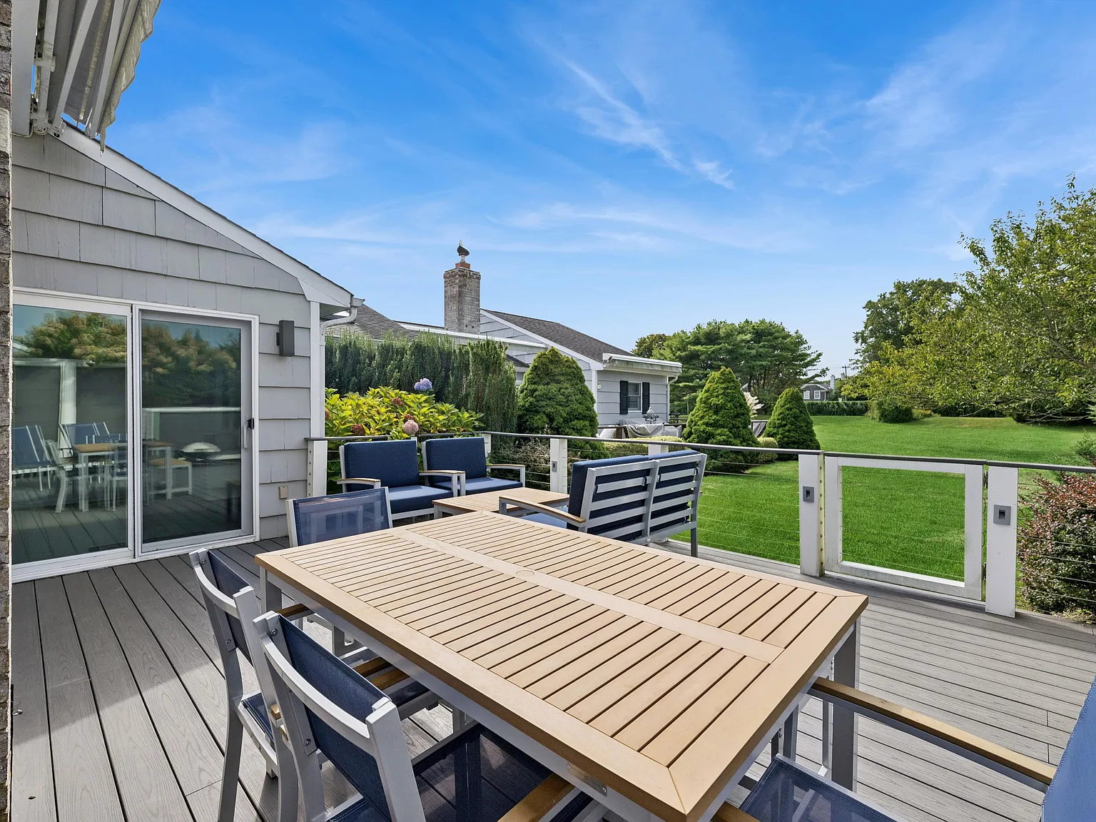 Southampton Townhouse Year-Round Retreat — Photo 2
