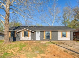 105 S 42nd St, Van Buren, AR 72956