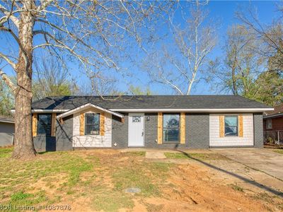 105 S 42nd St, Van Buren, AR, 72956