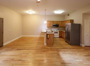 122 N College St, Auburn, AL 36830