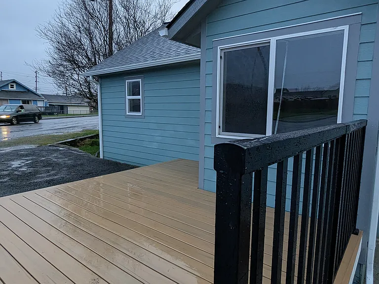 Front porch to front door