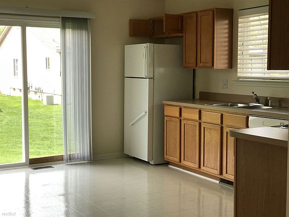 2nd image of 35915 Breeze Ct