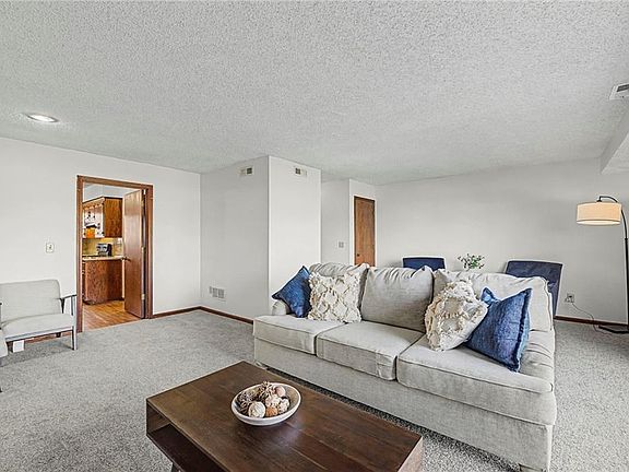 5th image of 1103 Jeff Cir