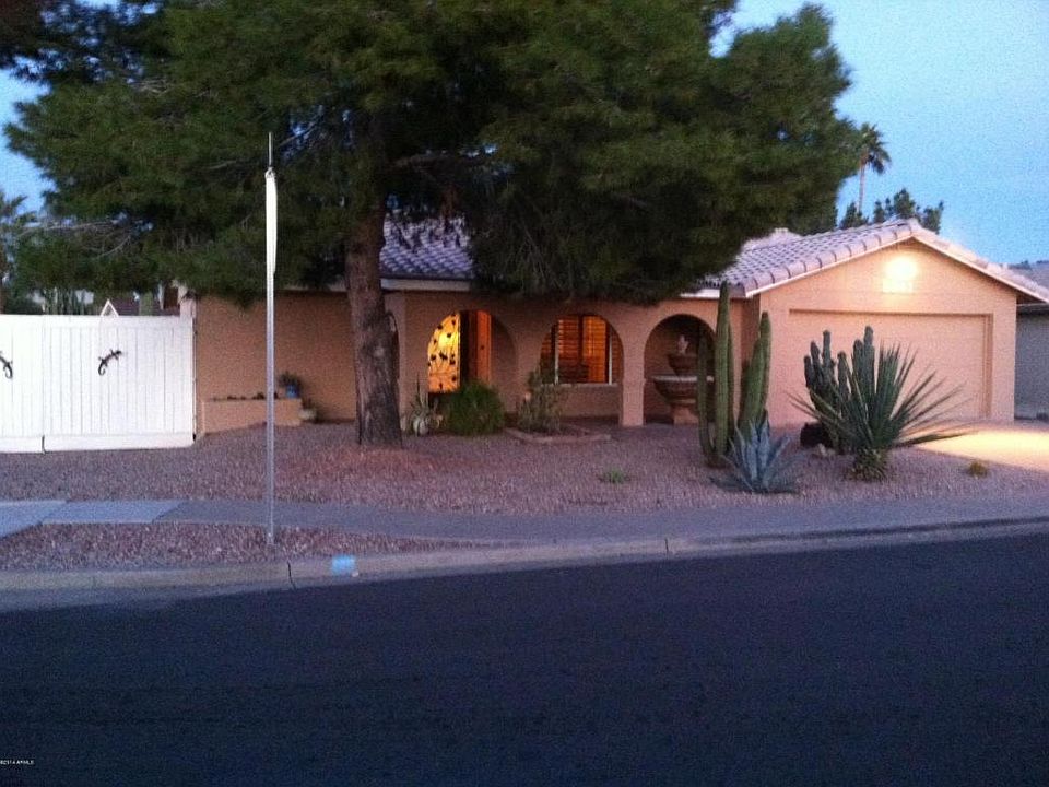2nd image of 2241 S Las Flores