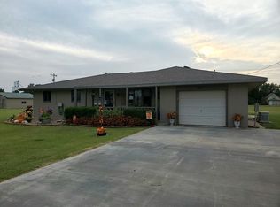 951 Arapaho Ave, Dacoma, OK 73731