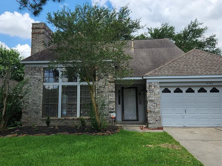 14562 Oak Chase Dr — Photo 1