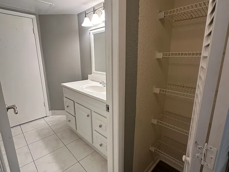2871 N Oakland Forest Dr #308 — Photo 29