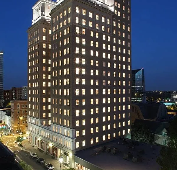 Nissen Building Apartments — Photo 4