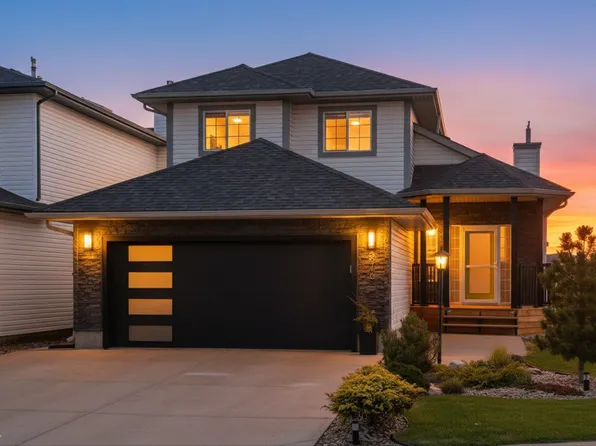 3948 42nd St NW, Edmonton, AB T6L 7C4