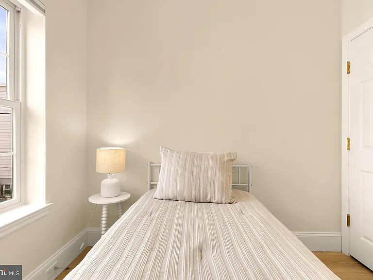 3542 T St NW #2 — Photo 11