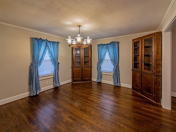 5th image of 7311 Lone Oak St