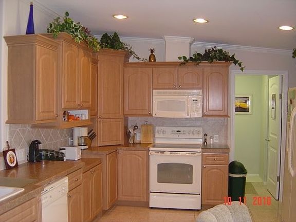 4th image of 9968 Jaybird Dr