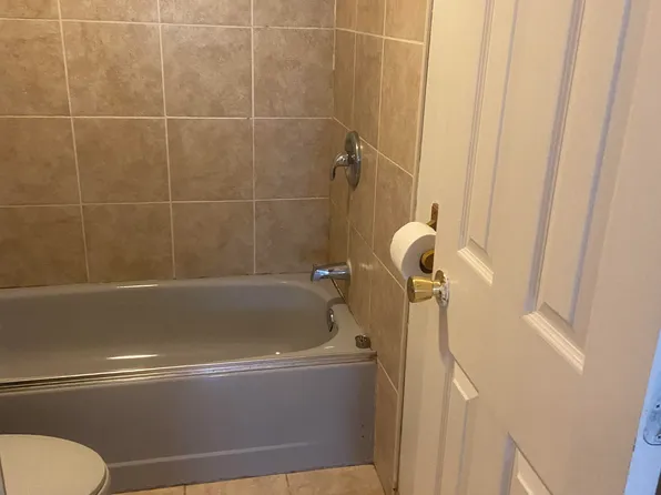 140 Sotzen Ave Floor 1, Holbrook, NY 11741