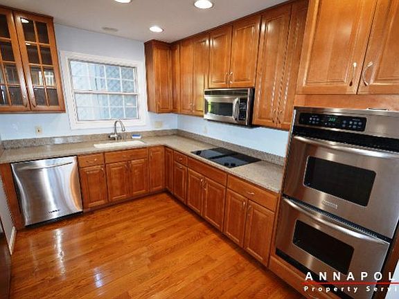 2nd image of 1227 Boucher Ave
