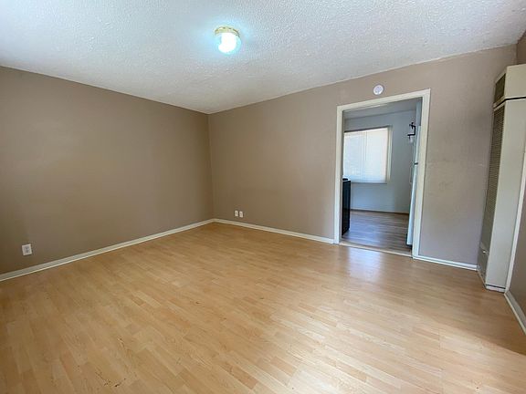 Living room door to kitchen