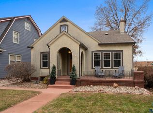 321 W 25th St, Sioux Falls, SD 57105