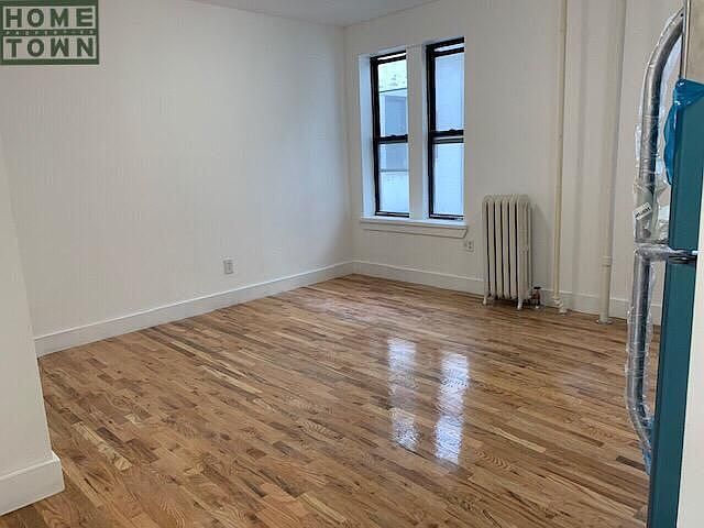 1st image of 944 42nd St APT C7