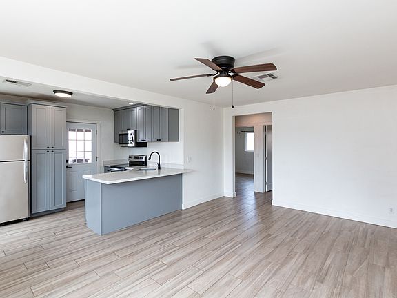 Kathleen-114 E Elliot Rd_03212025