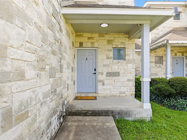 7510 Lazy Creek Dr #A — Photo 12