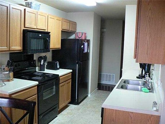 3rd image of 307 Liberty St