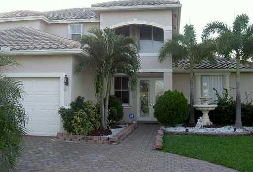1st image of 810 SW 191st Ave
