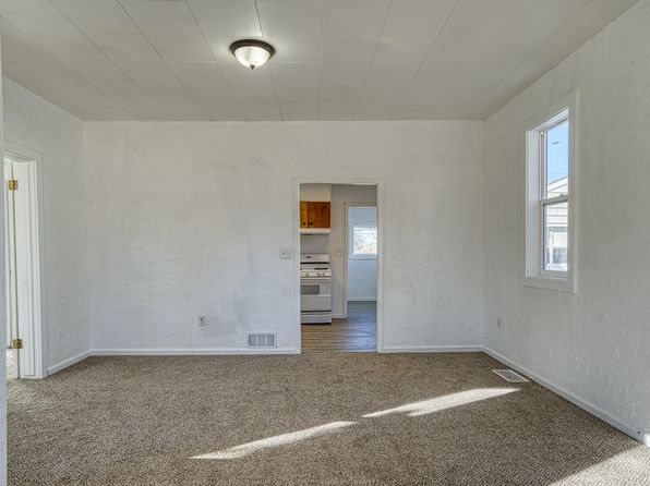 702 S Richards Ave #S, Gillette, WY 82716