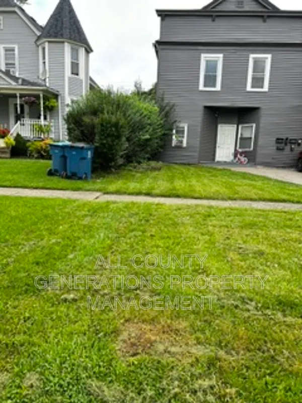 2 bed, 1.0 bath, $1,000 — Photo 1